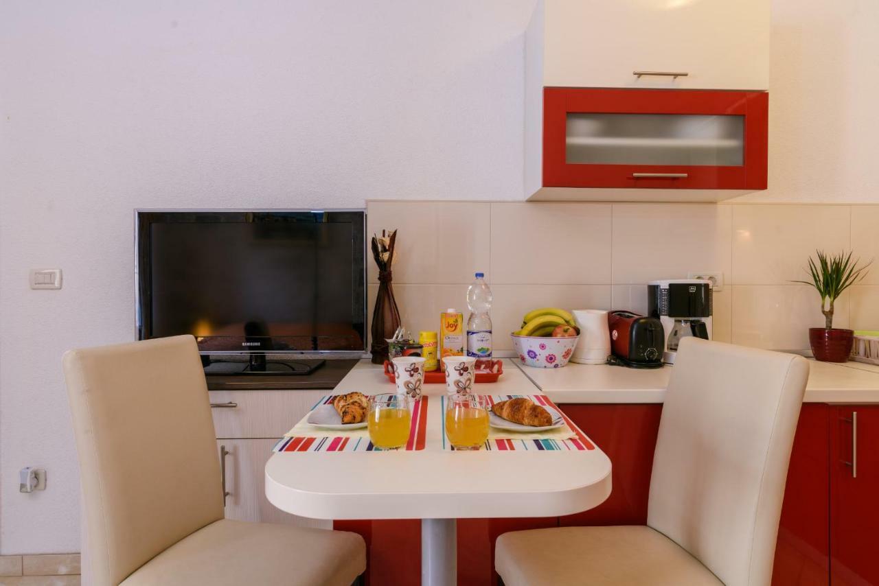 Apartments Dora -Free Parking Trogir Luaran gambar